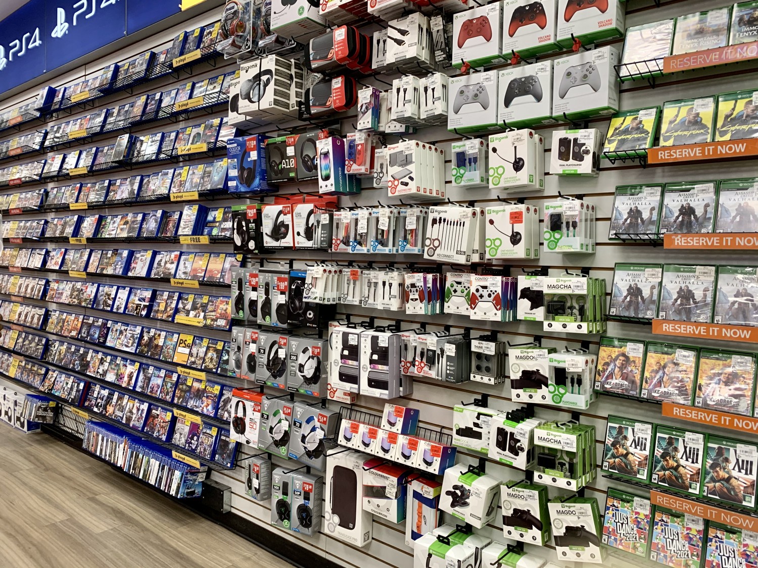 EB X at Square One Shopping Centre